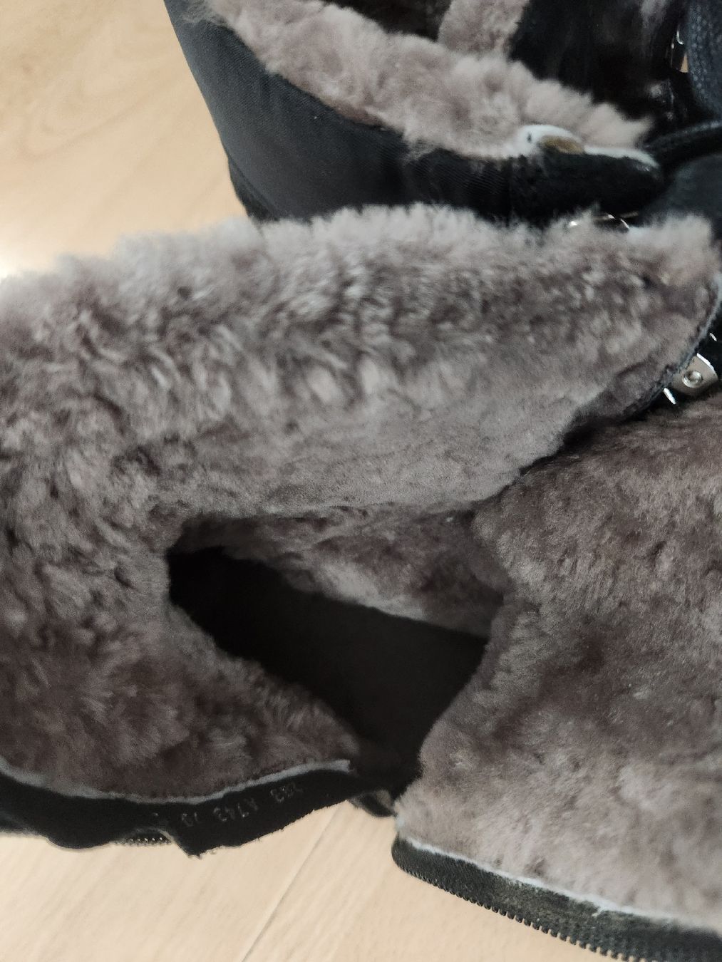 Bogner Chaussures femmes: Bottines Bogner fourrées noir avec crampons 37 – D'occasion à Niedergösgen par Eva2410 5