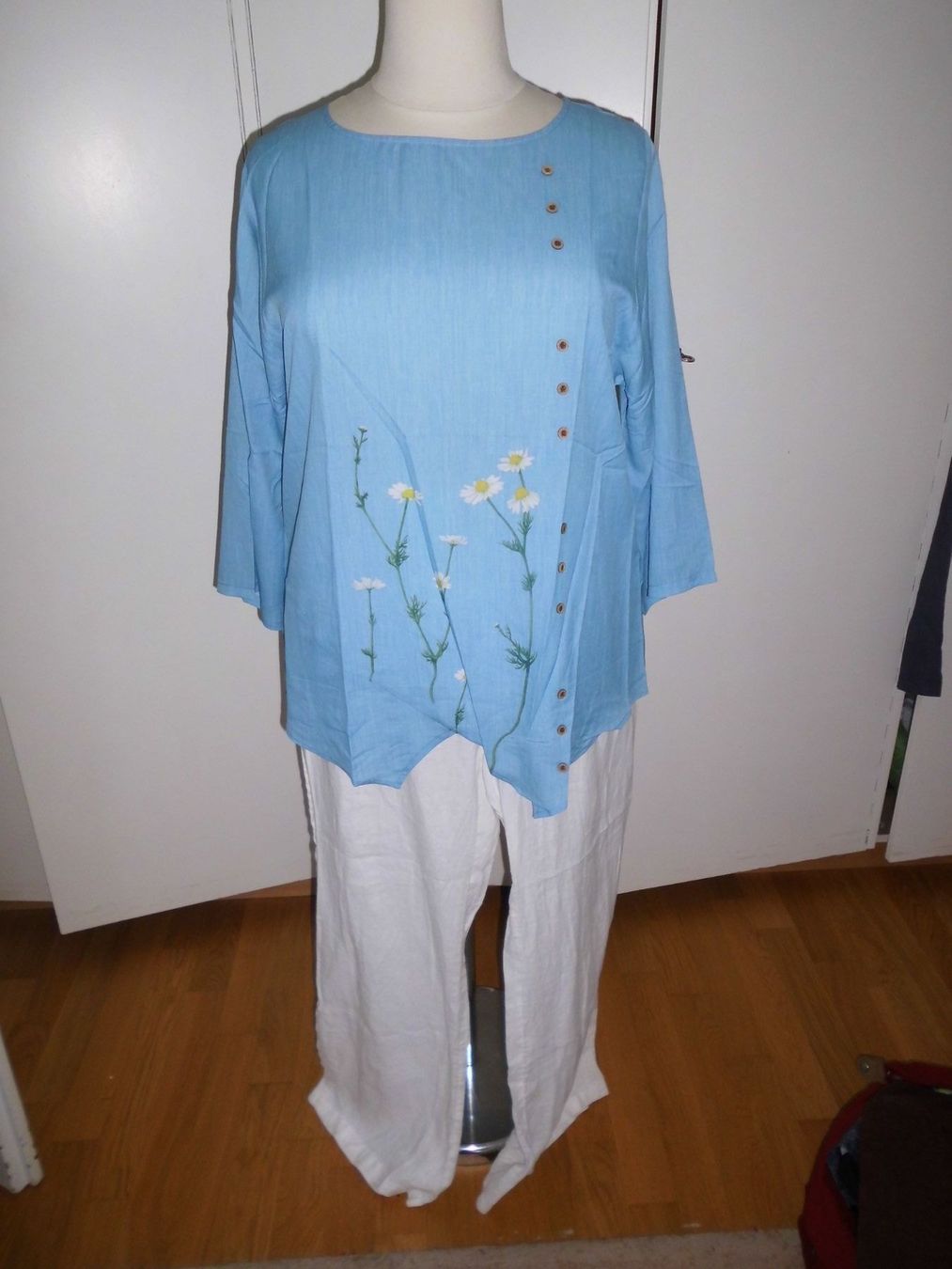 T-shirt: T-shirt bleu T. 48 – Usato da Marin-Epagnier venduto da Madja