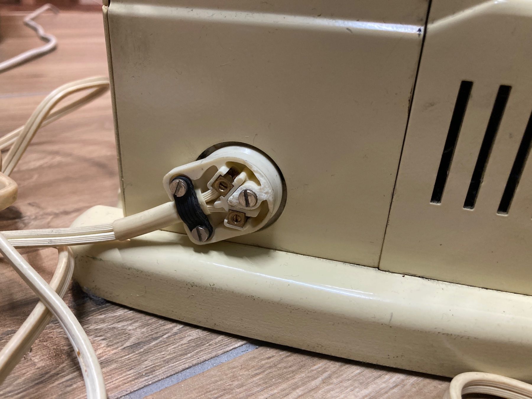 Bernina Macchine da cucire: BERNINA 731 Nähmaschine – Usato da Ufhusen venduto da raebler94 7