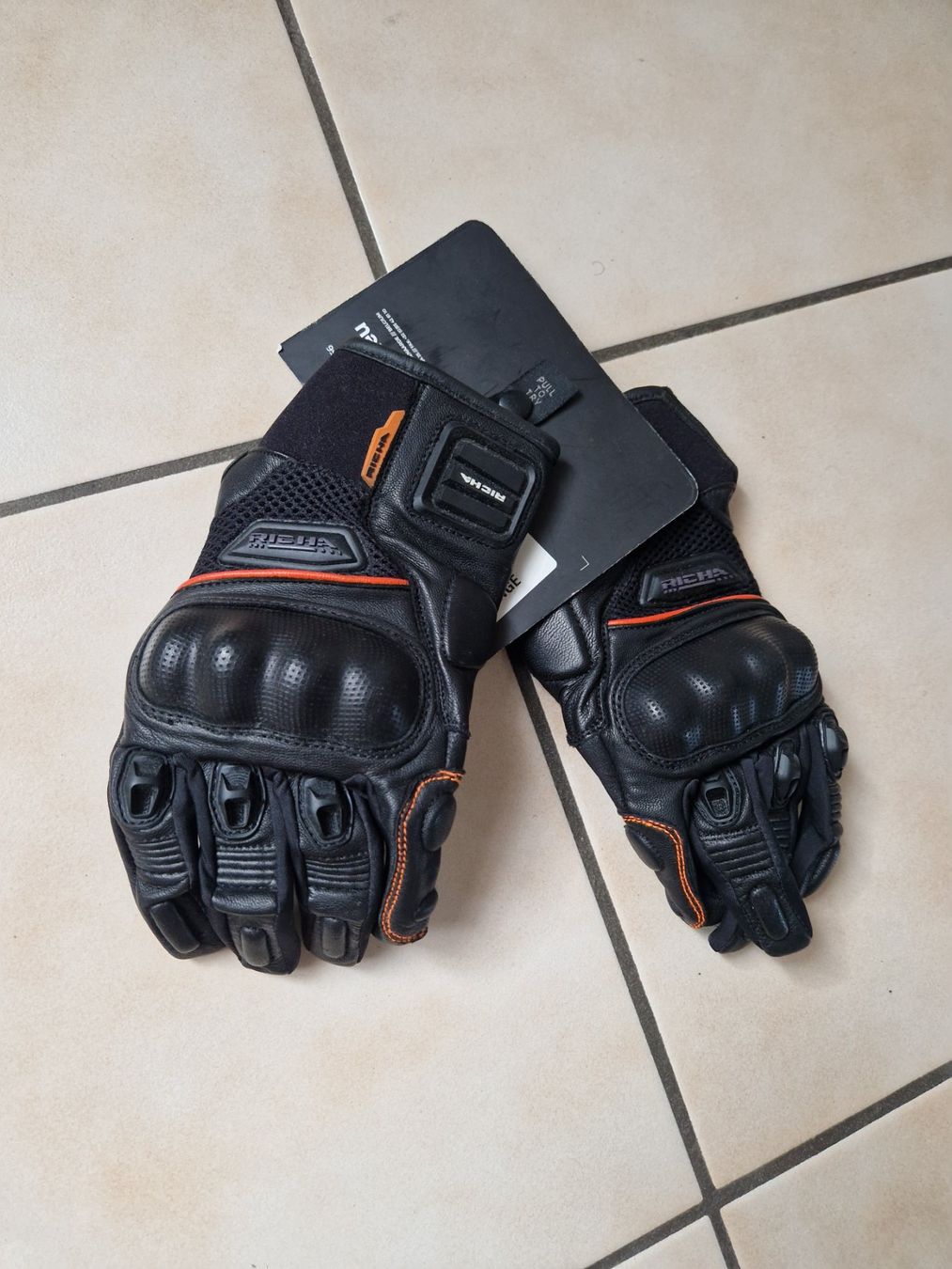 Altri accessori da uomo: Gants de moto Richa neufs, taille M – Nuovo e nell'imballaggio originale da Colombier NE venduto da alf_design 3