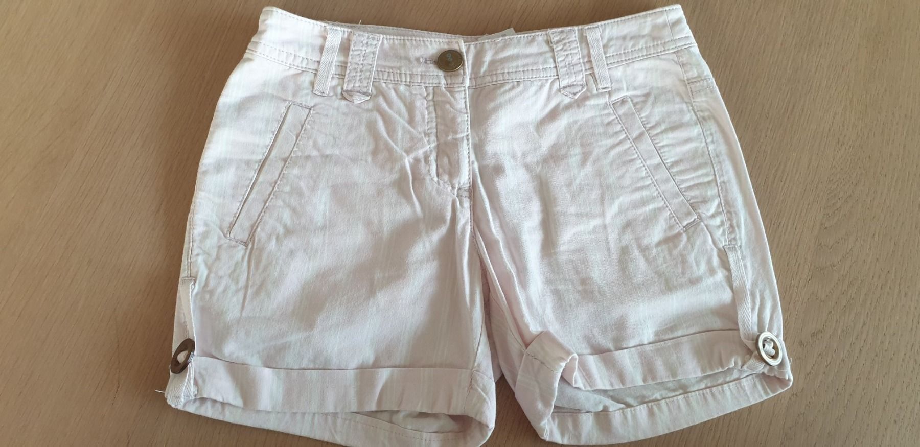 Pantaloni: Damen Shorts – Usato da Amlikon-Bissegg venduto da Schnuefeli4 5