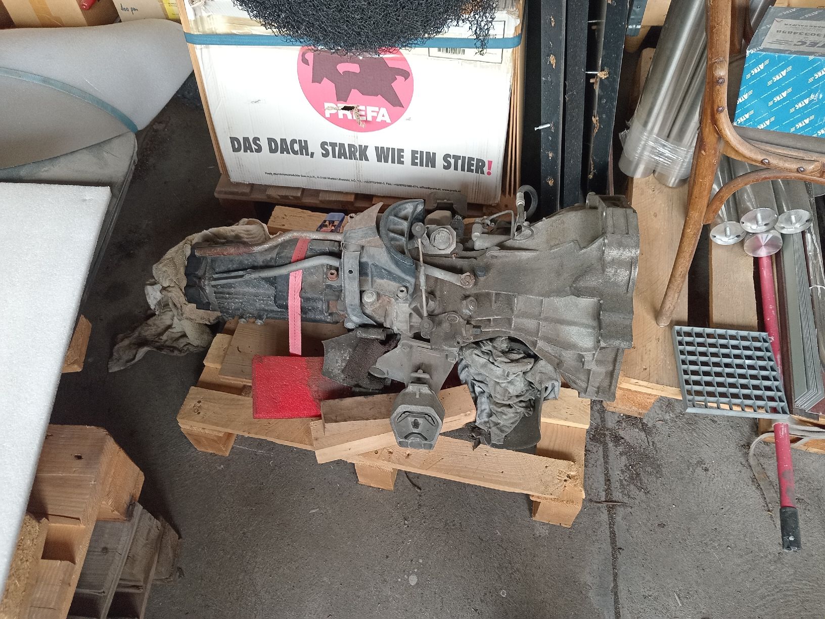 Audi Accessori per altri veicoli: 6 gang Getriebe Audi CBL C4 S4 S6 – Usato da Obergösgen venduto da typ_qb9v