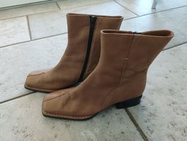 Gut erhaltene Stiefel, Grösse 39