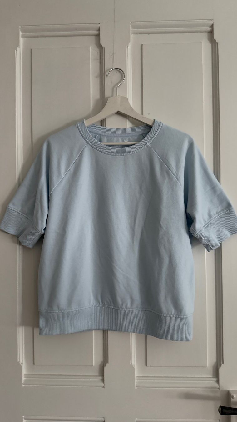 T-Shirts: JUVIA Sweat-Shirt kurzarm – Gebraucht aus Bern von MarieBrocante