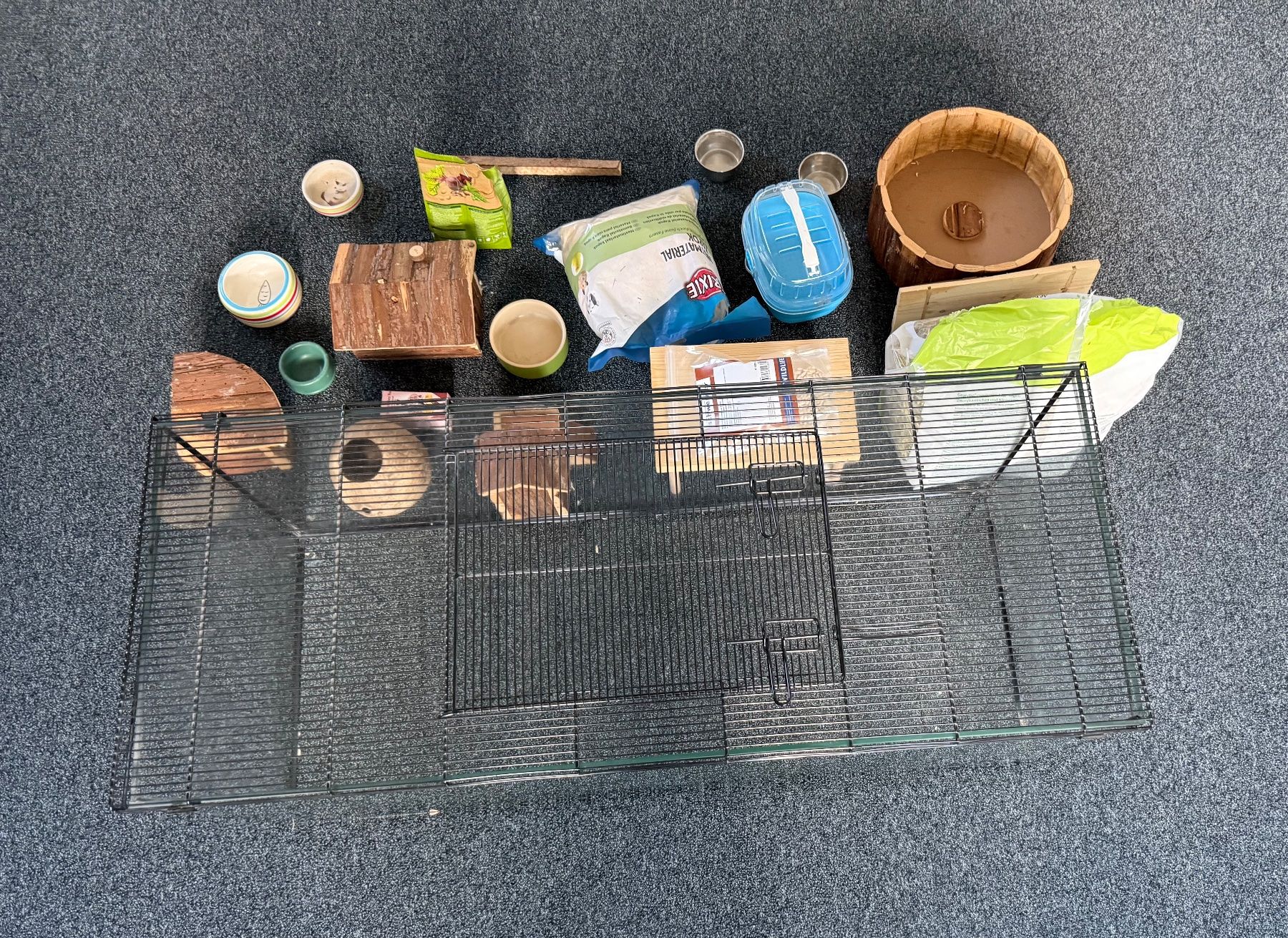 Cages, transport & sécurité: Cage pour rongeurs + accessoires – D'occasion à Prêles par noelle-z 1