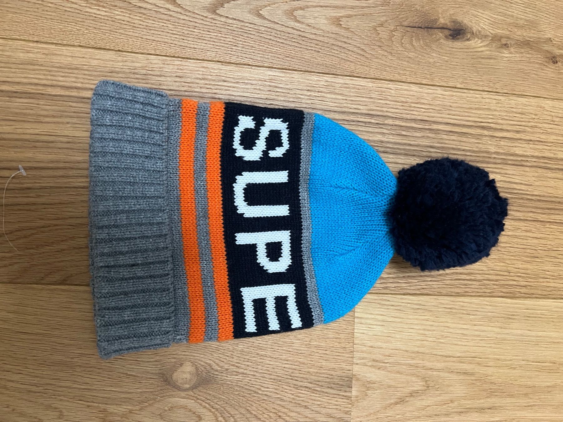 Accessori per capelli: Superdry Mütze – Usato da Luzern venduto da sydney01.