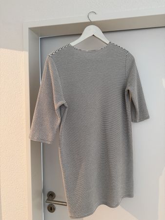 Zara Kleid gestreift, Grösse M, ideal für den Sommer!