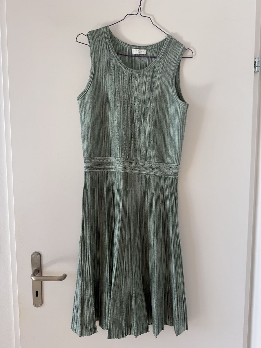Sandro Kleider: Kleid Sandro, Größe S-M, NP 400.00 – Gebraucht aus Münchenbuchsee von Mantik