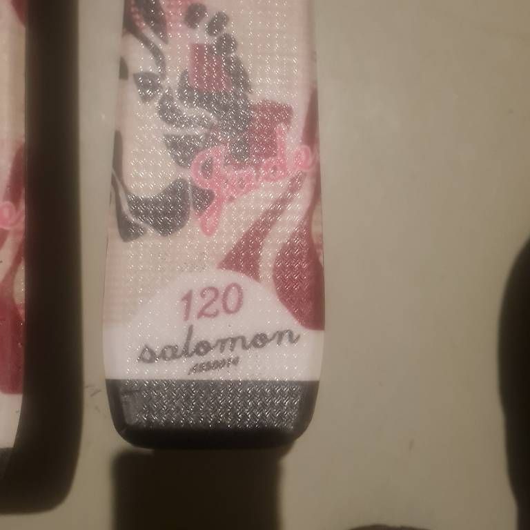 Sci: Skis Salomon 1.20 m pour filles  – Usato da courtételle venduto da matoulo03 1