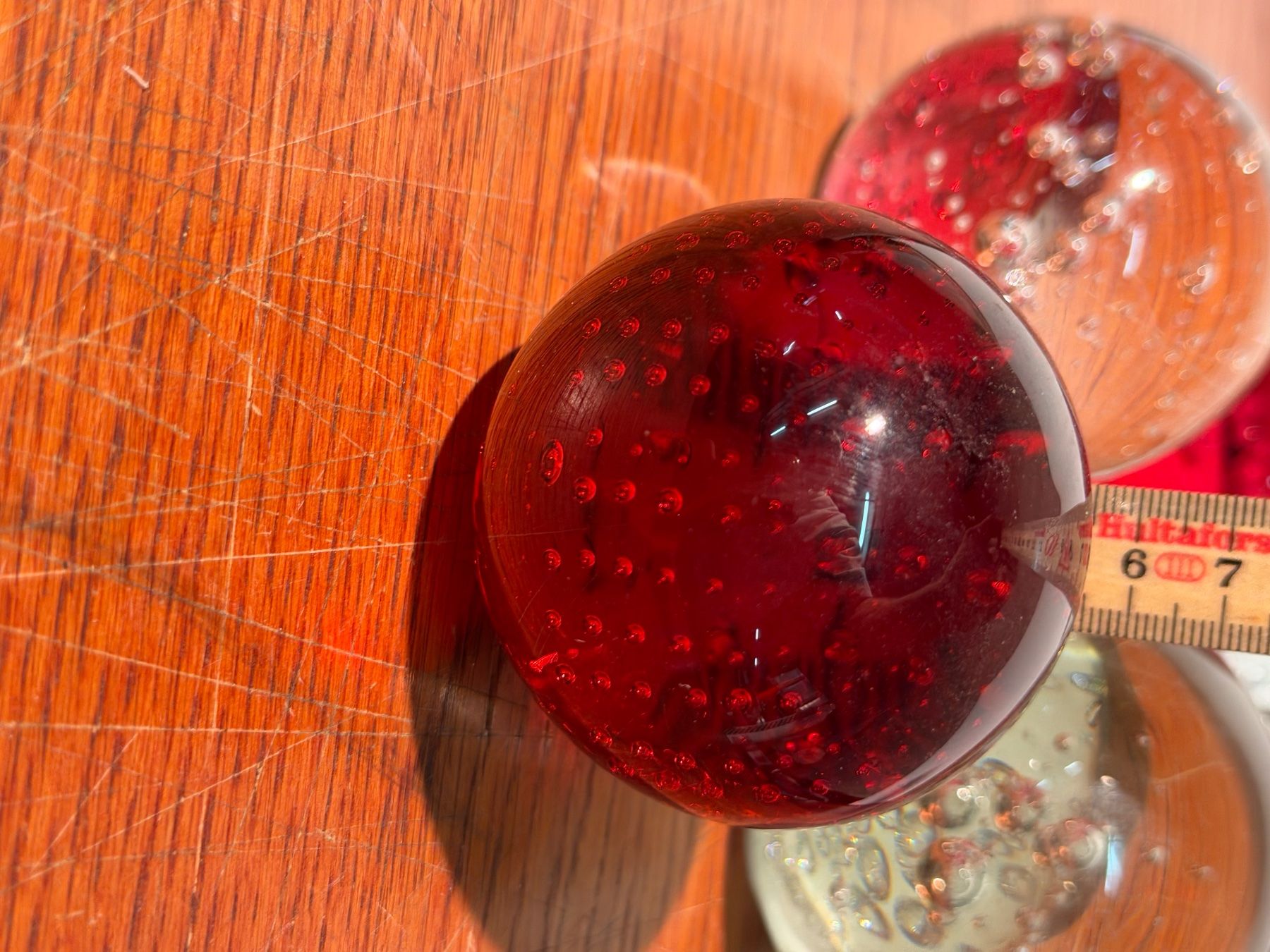 Bicchieri: Glass Paperweights 6 Pieces Red Clear Bubbles Collection – Usato da Lausanne venduto da artnouveau05 3