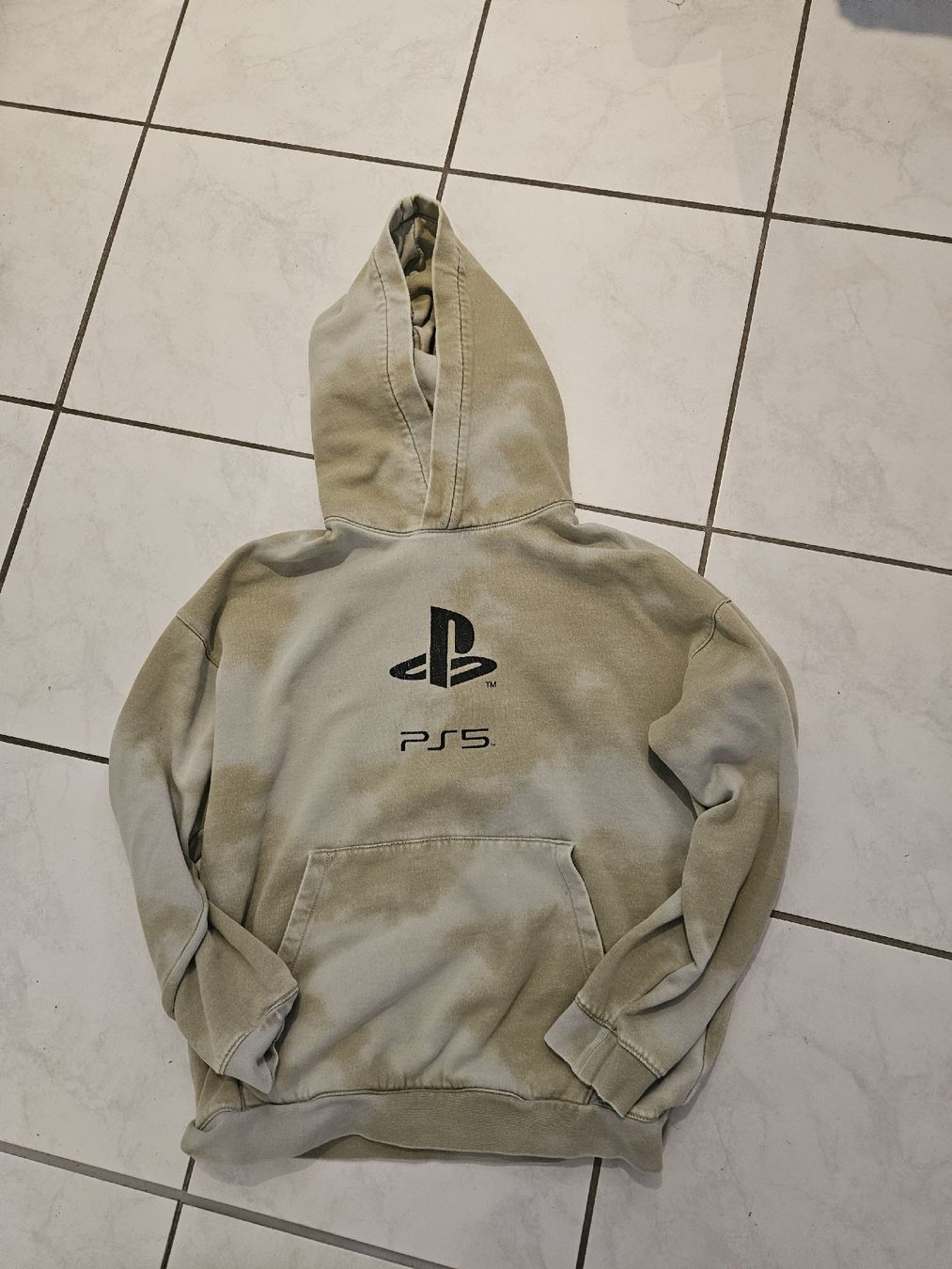 H&M Kleiderpakete & -sets: 3 H&M Kaputzenpullover – Gebraucht aus Pfaffnau von sim_6rqw 4