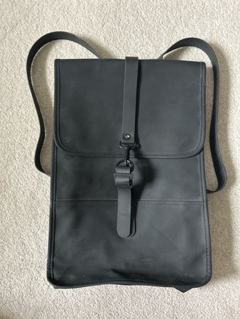 Rains Backpack Mini schwarz neuwertig