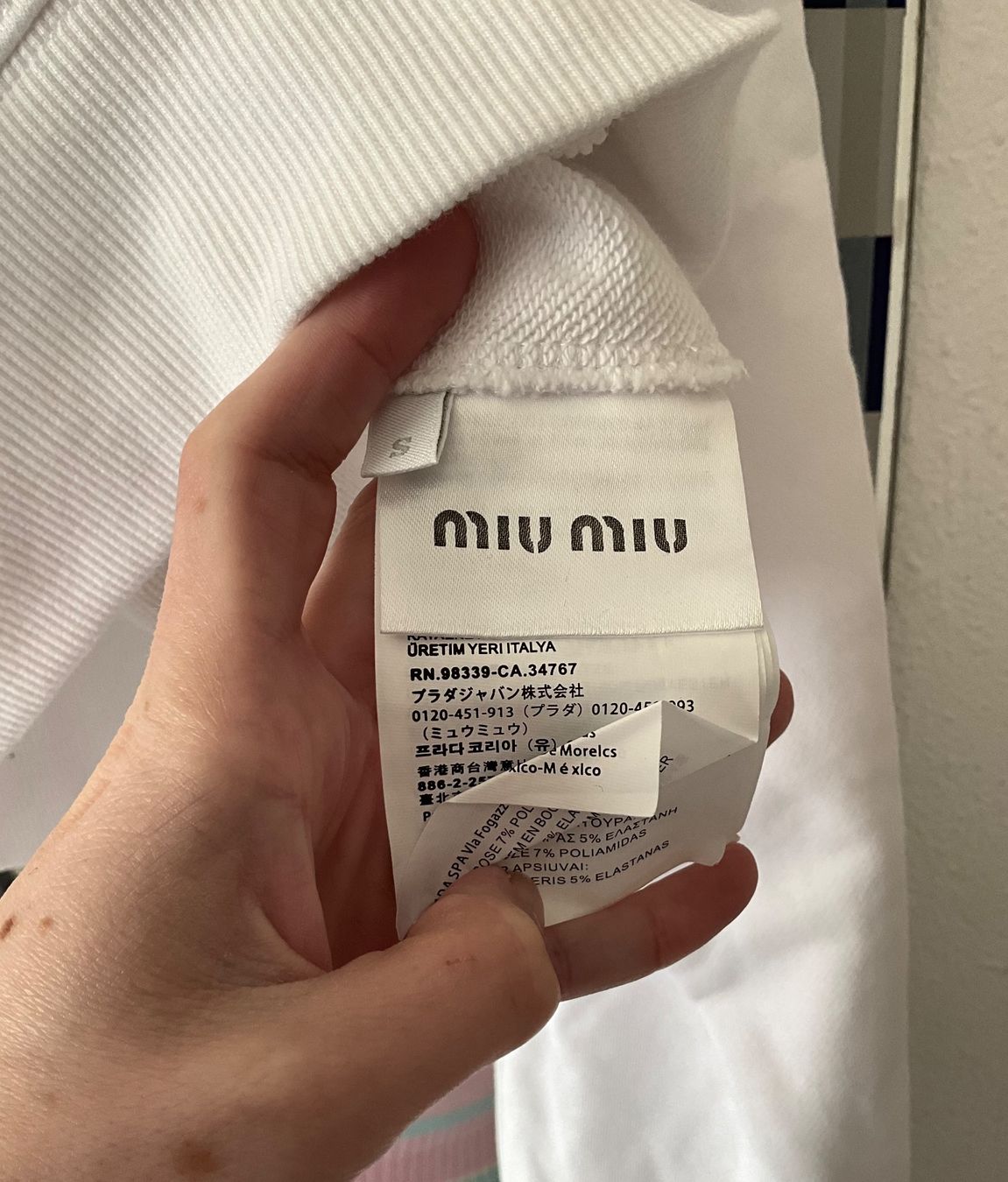 Miu Miu Maglioni & Felpe: Original Miu Miu Cropped Sweater NEU MIT TAGS – Nuovo (secondo la descrizione) da Grenchen venduto da sojalatte 4