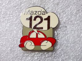 Ansteckpin 51: Mazda 121