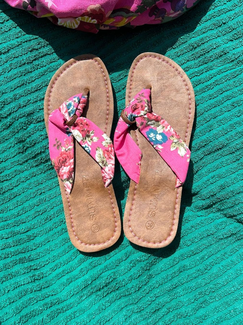 Taschen für Damen: Strandtasche mit Schuhen, Flip Flops, NEU – Neu und originalverpackt aus Ostermundigen von Dinge1 1