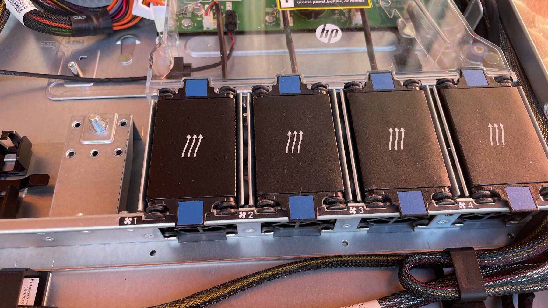 Hewlett Packard Server: HP ProLiant DL320e Gen8 Server - NEU! - Intern Server 1 – Nuovo (secondo la descrizione) da Glattfelden venduto da cybermaxx 7