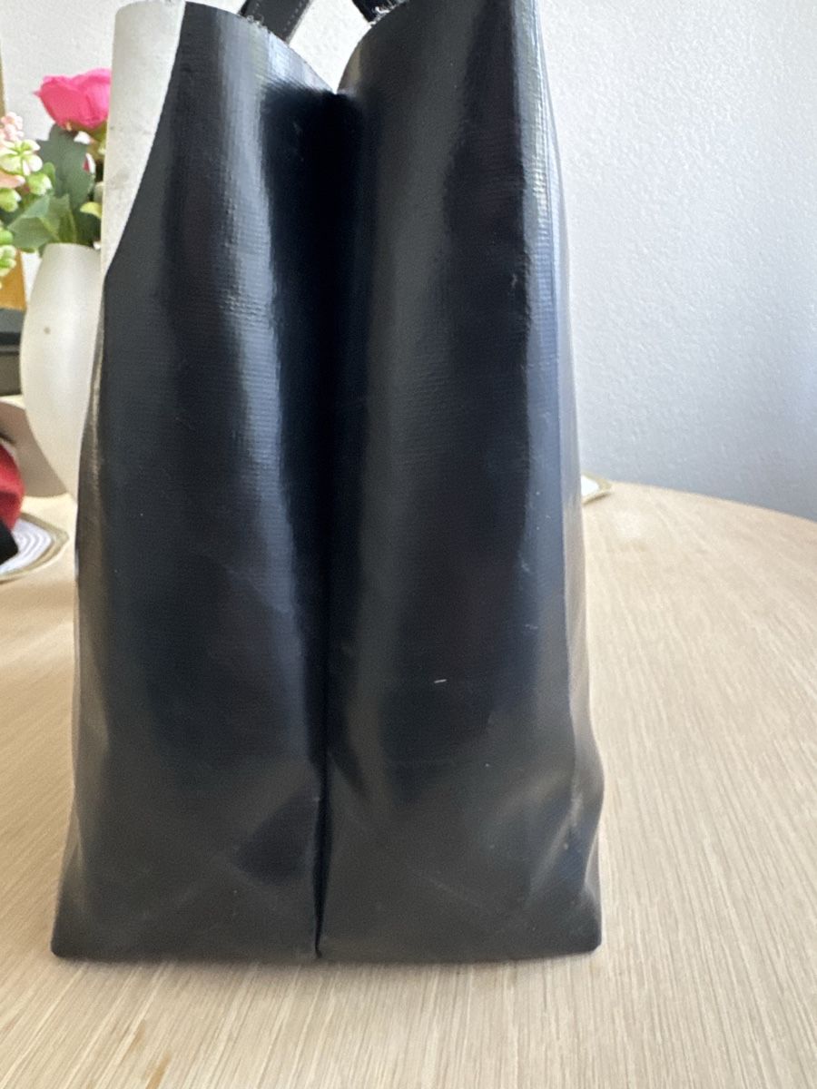 Freitag Borse: Sac Freitag noir blanc – Usato da Brügg BE venduto da haj_9zhk 6