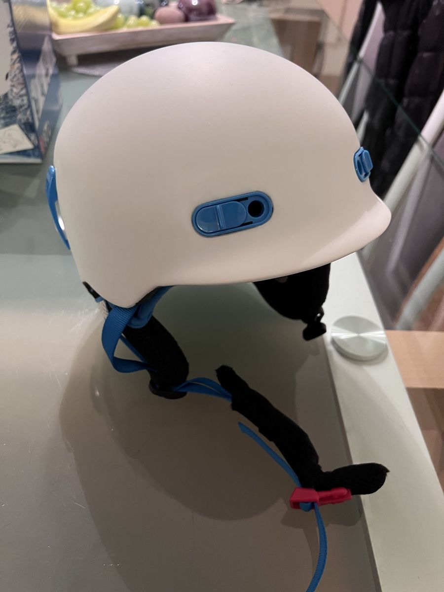 Uvex Caschi: Skihelm Kinder 52-55cm – Usato da Volketswil venduto da Latinozh5