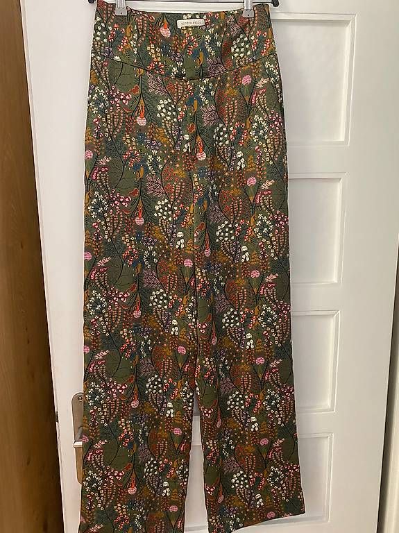Hosen: Dame hose  – Gebraucht aus Zürich von ram_9k9v