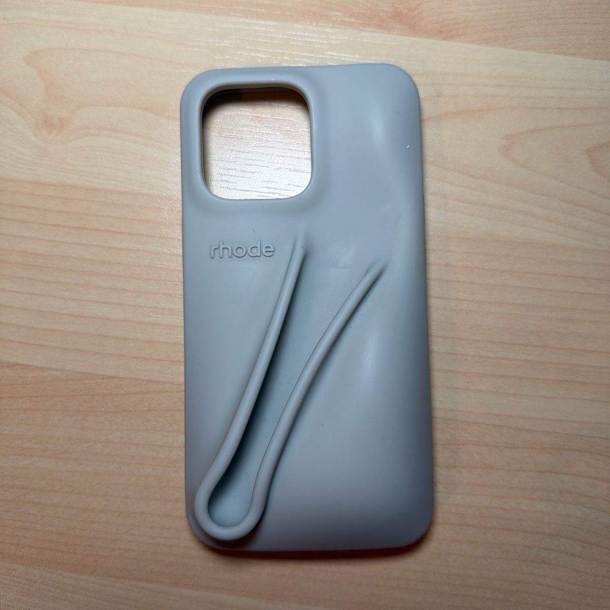 Rhode Covers & Schutzfolien: Rhode Lip Case for iPhone 13 Pro - Trendy & Protective! – Gebraucht aus St. Gallen von ber_82p9 1