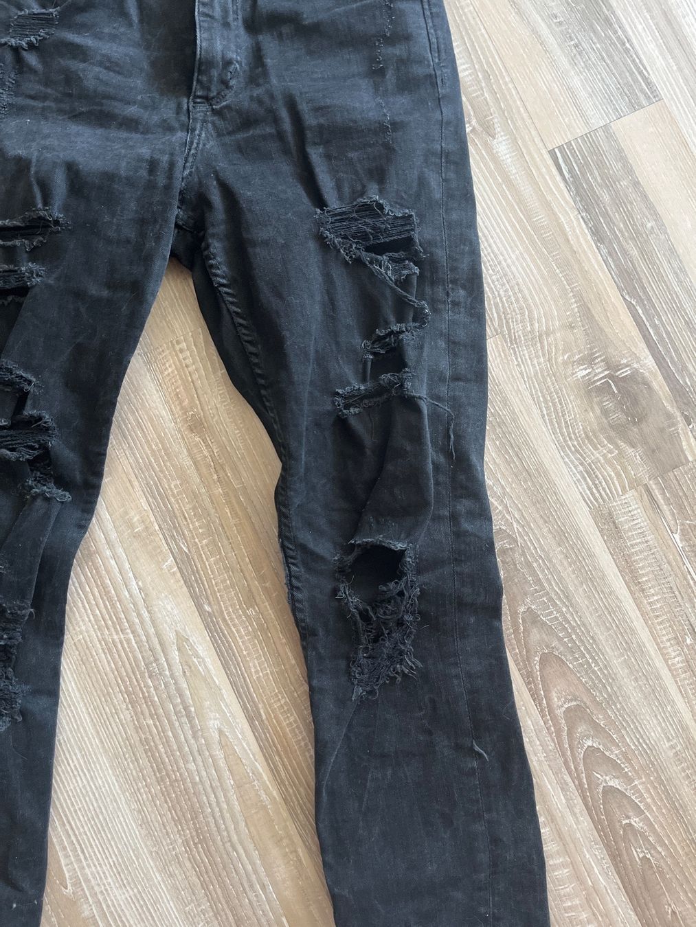 H&M Hosen: Pantalon noir H&M – Gebraucht aus Le Locle von Mayd_h 2