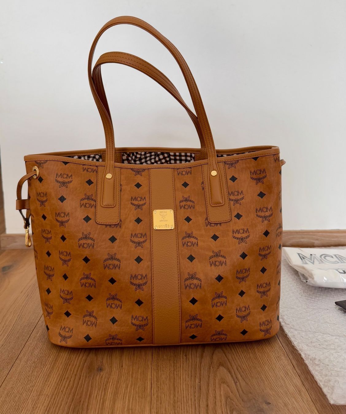 Mcm Borse da donna: MCM Wendeshopper Liz Medium, Farbe cognac – Nuovo e nell'imballaggio originale da Triesen venduto da dardaleni