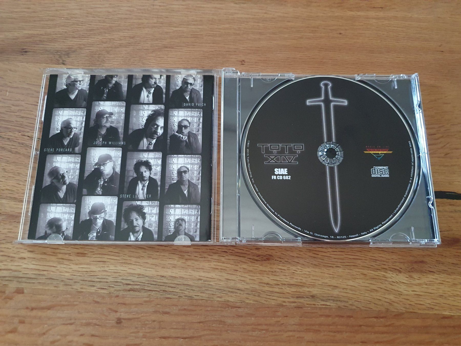 CD: TOTO - XIV - CD 2015 - Frontiers – Usato da Auenstein venduto da Trilos 2