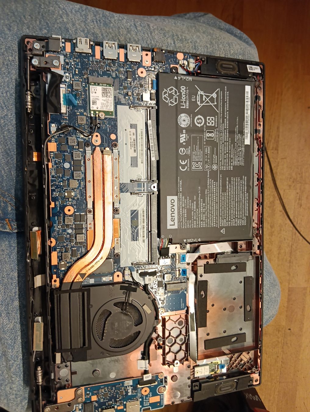 Lenovo Notebooks: Lenovo ThinkPad E590 defekt ohne RAM ohne SSD hinge broken – Defekt aus Zürich von TBG021