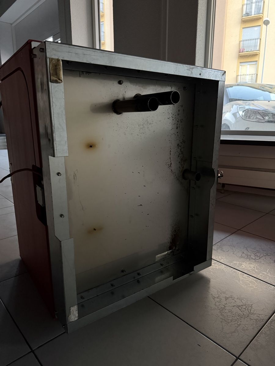 Forni per pizza: Four à pizza – Usato da Bevaix venduto da FH05 3