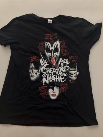 Kiss band shirt
