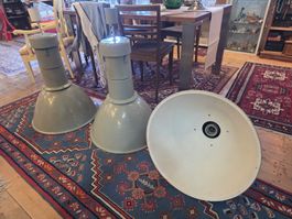 3 Stk. Vintage Industrie Lampen (Fabrik- oder Loft Lampen)