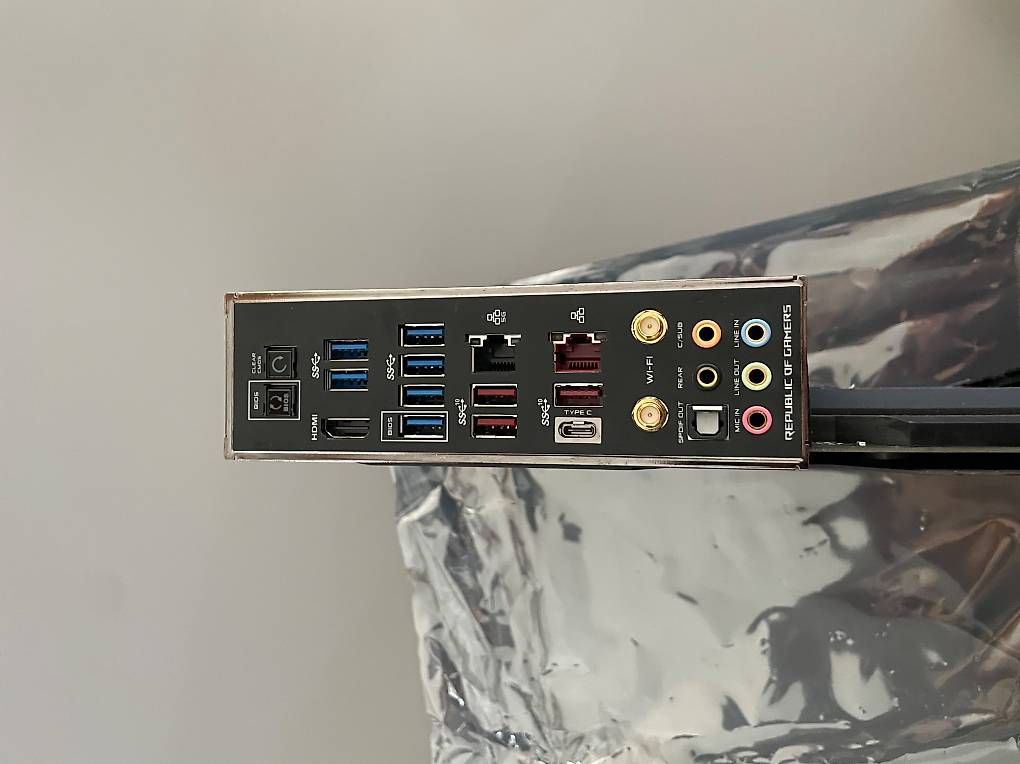 Schede madri: ROG Maximus XI Mainboard mit Intel i9-9900 CPU Wassergekühlt – Usato da Winterthur venduto da burtsman 1