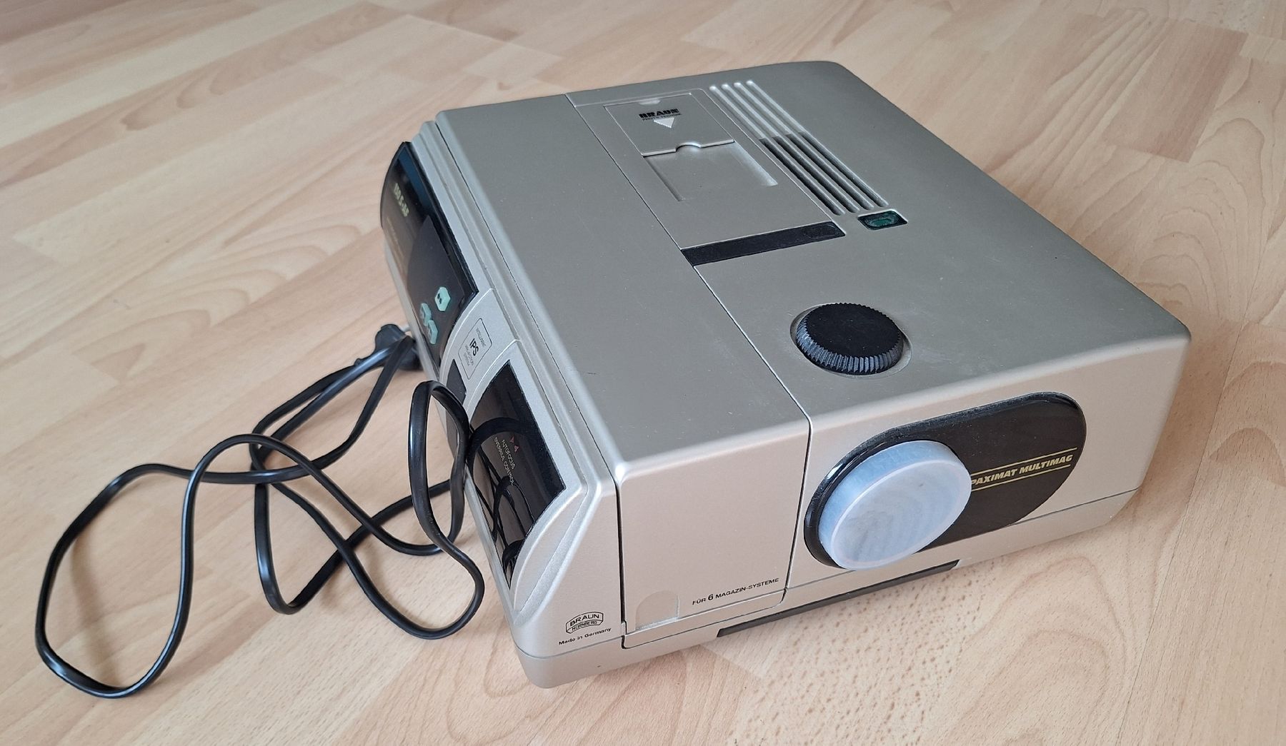 Braun Videoprojektoren: Diaprojektor – Defekt aus Bottighofen von kku_hx9v 2