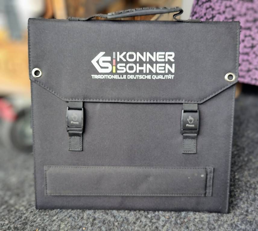 Dispositivi a energia solare: Sehr leichtes 60W-Solarpanel von Könner & Söhnen – Usato da Luzern venduto da Markmuhl1