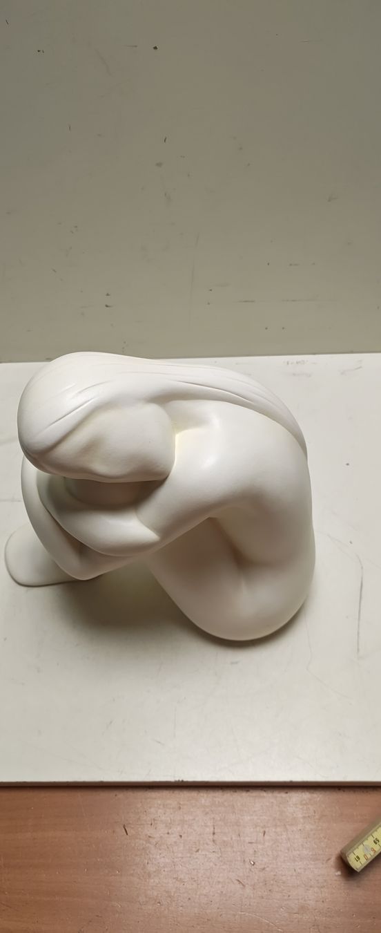 Sculture & Statue: Frauenfigur eventuell Keramik.(nov845) – Usato da Künten venduto da Schnaepplihuus 8