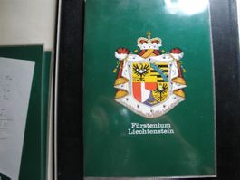 1977 **/ET ganzes Jahr,