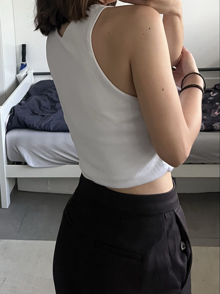 Zara Tops: Haut basic ZARA taille M – D'occasion à Aigle par sow_m7gm 2