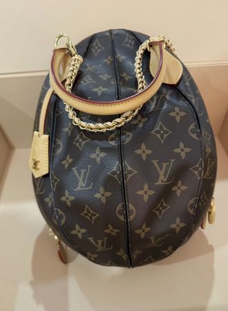 Rarität - LOUIS VUITTON Egg Monogram Canvas Soft Tasche,30cm