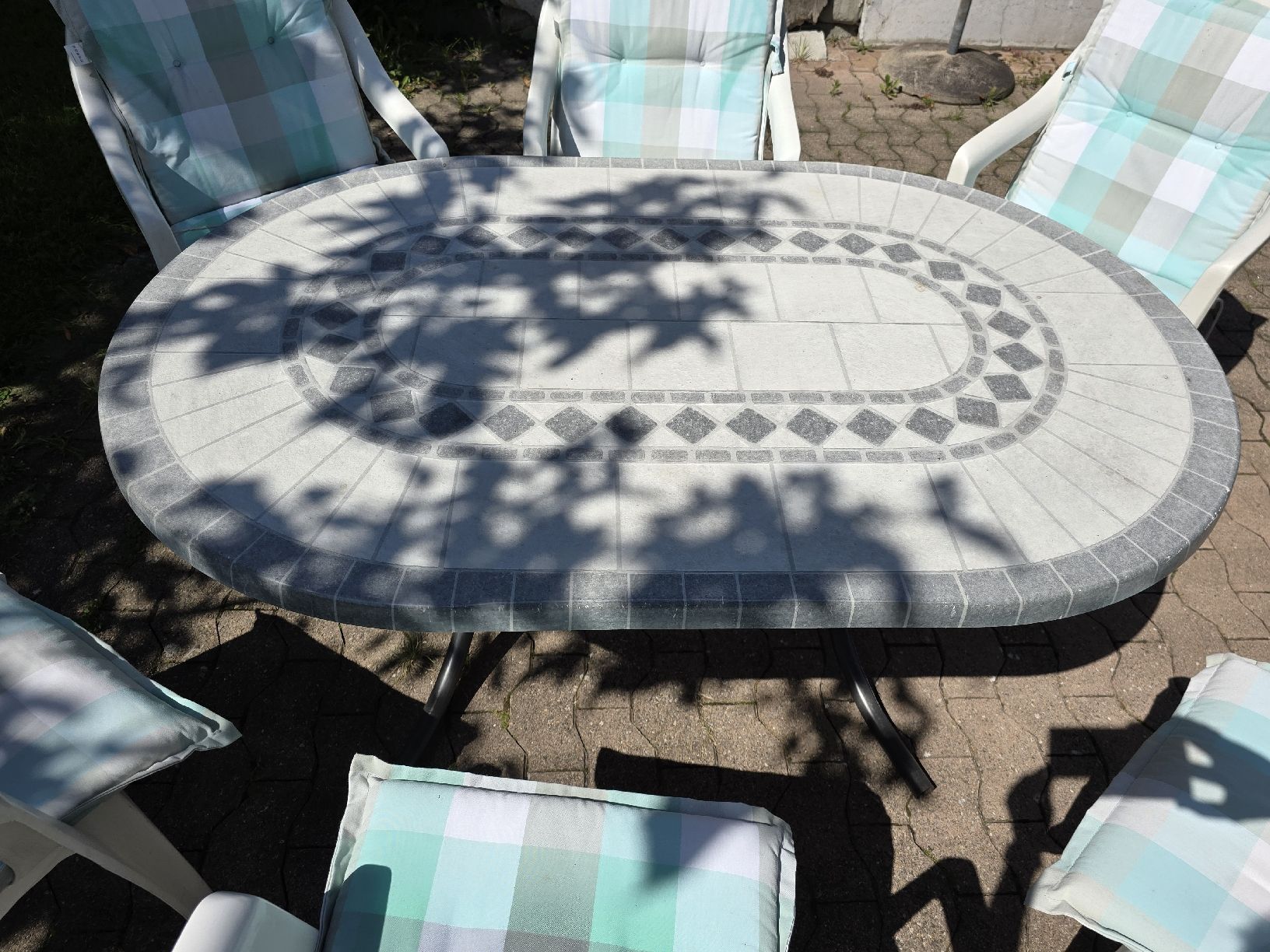 Tavoli: Garten-Tisch-Stuhl Garnitur – Usato da Rorschacherberg venduto da Scharfeegge