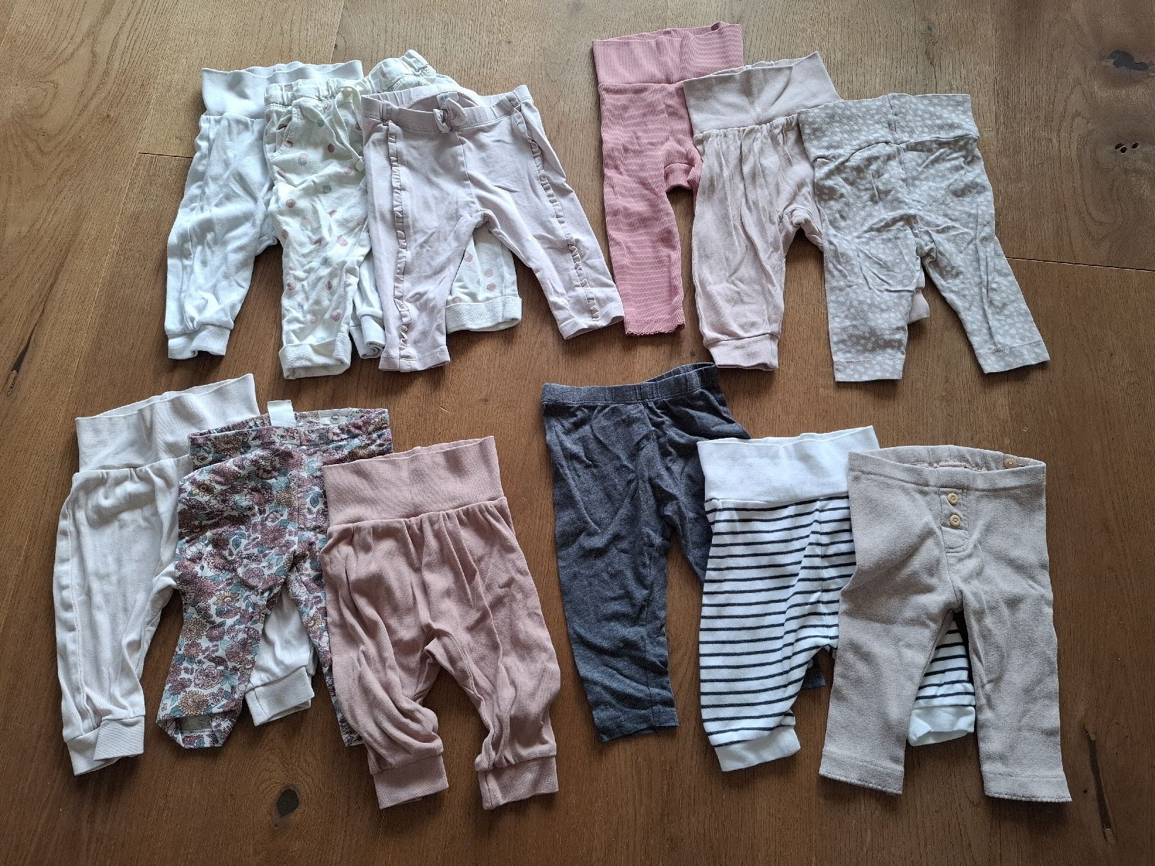 Kleiderpakete & -sets: XXL Kleiderpaket Gr. 68 Mädchen  – Gebraucht aus Recherswil von Jevitachiquita 1