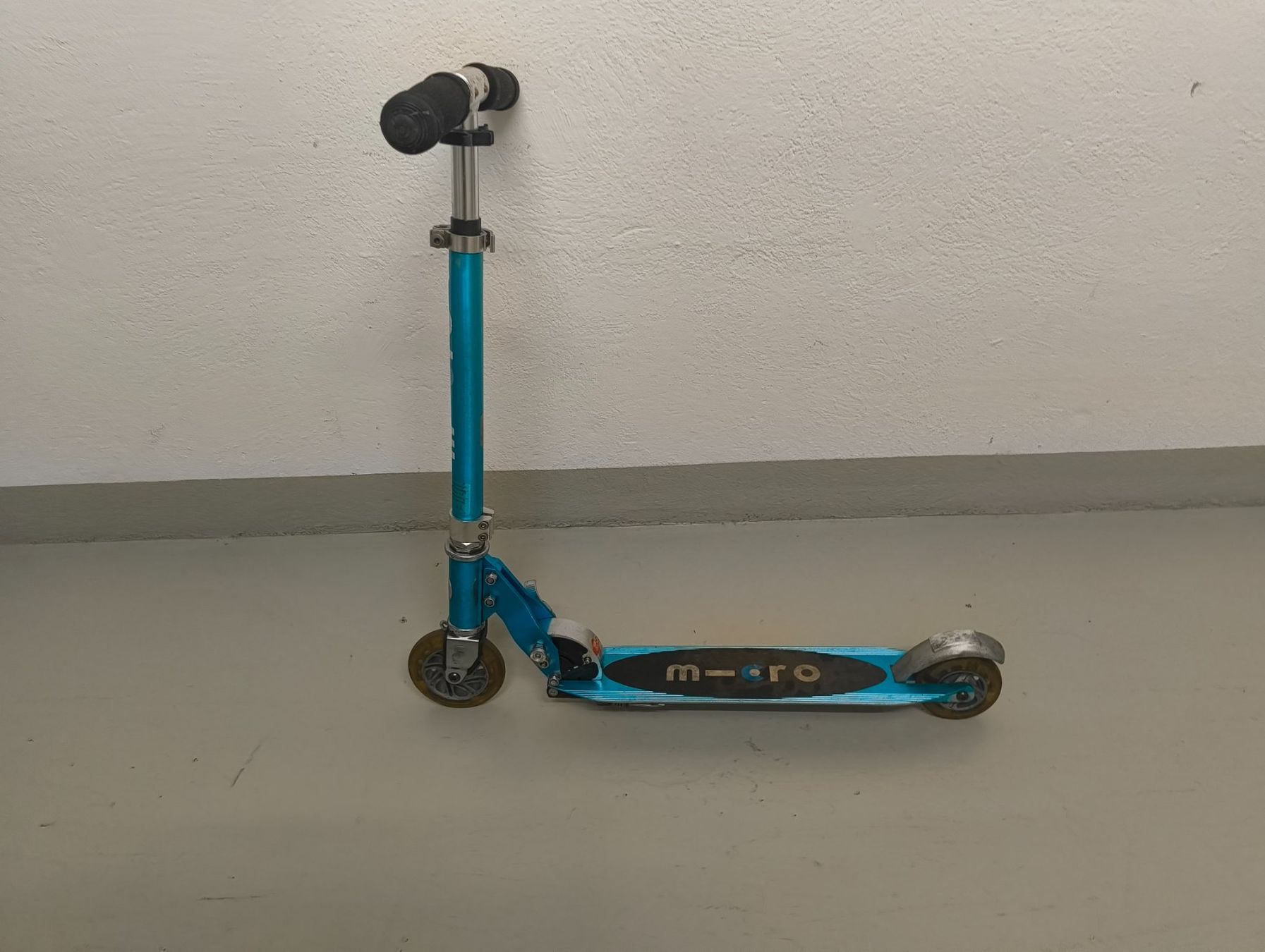 Micro Kickboard: Micro Sprite LED Scooter / Kickboard / Trottinett – Usato da Zumikon venduto da Jorgen_Peter 1