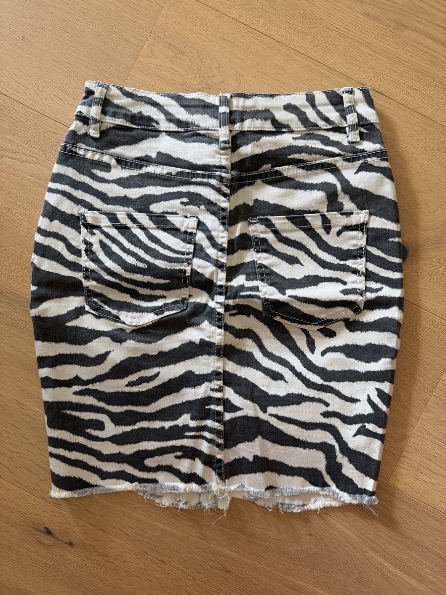 Jupes: AMISU Rock Zebra Print Denim - 34/CS – D'occasion à Wetzikon ZH par dor_rmq2 3