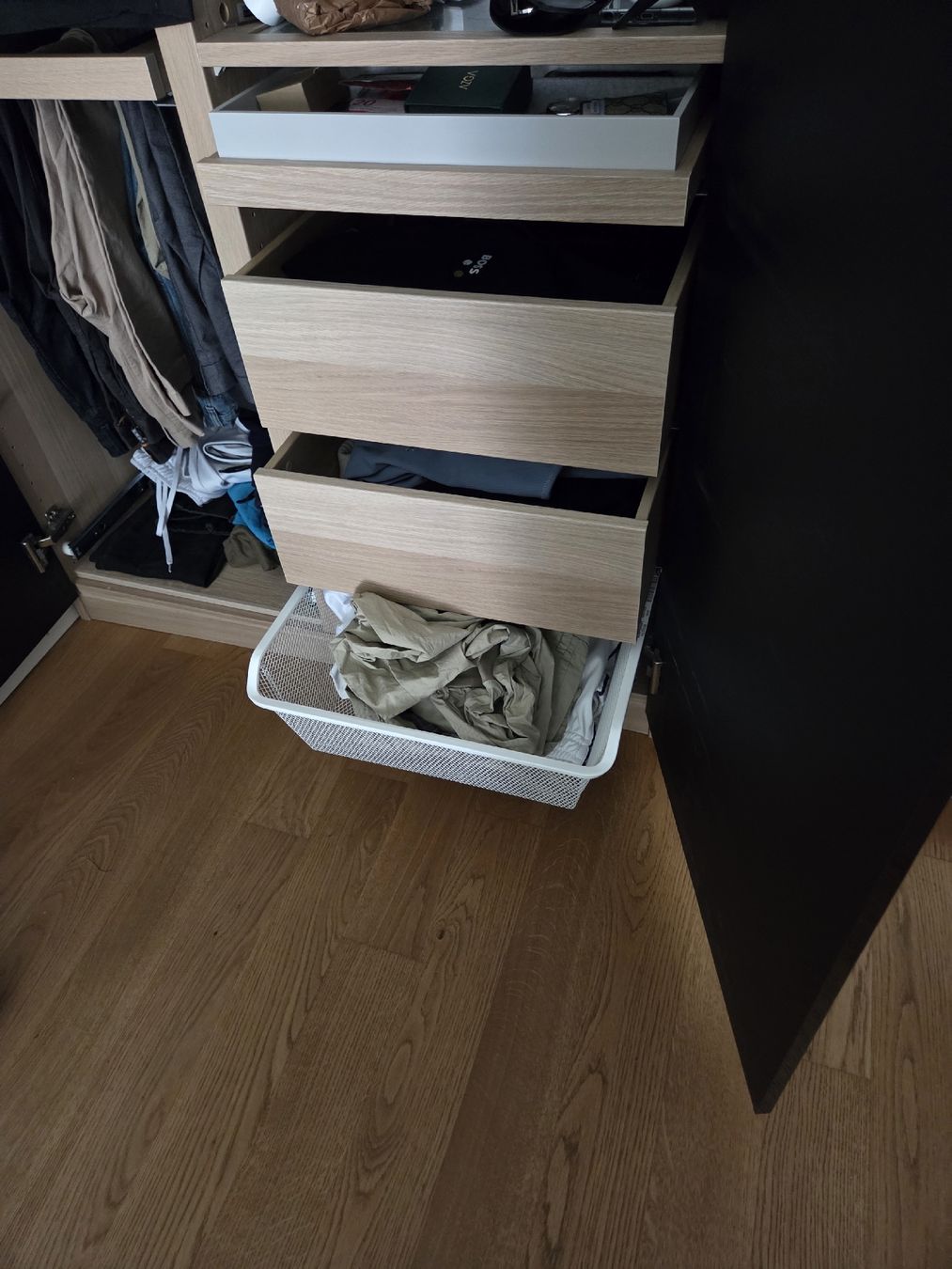 Ikea Armoires: Premium wardrobe – Neuf (Voir description) à Zürich par rug_25bs 4