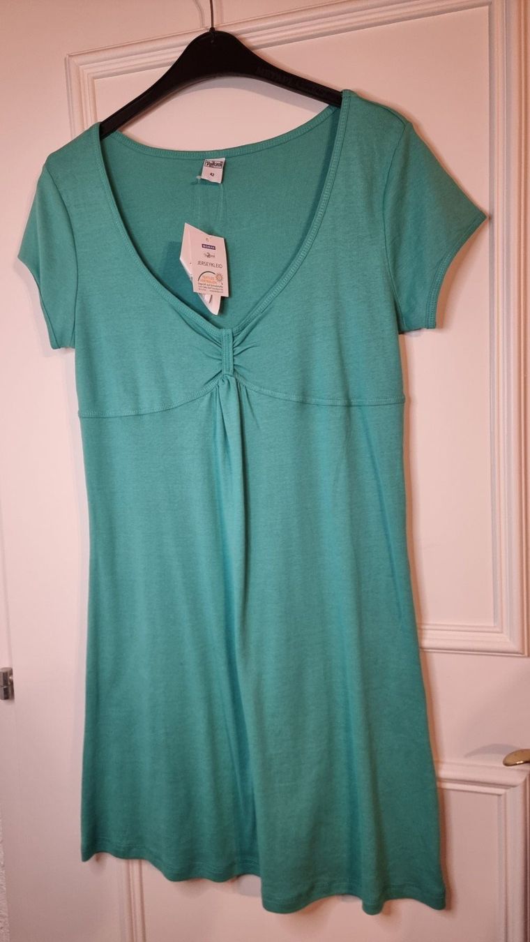 Kleider: Kleid Größe 42 – Neu (gemäss Beschreibung) aus Wald ZH von Martin79