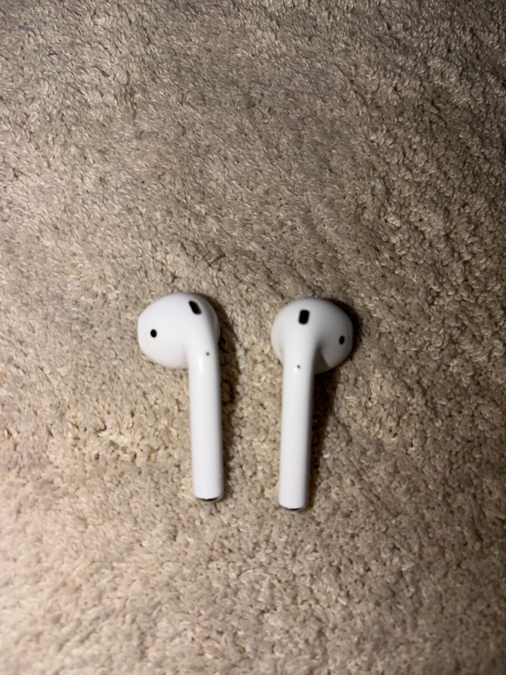 Apple Cuffie: Apple Airpods 2. Genaration – Usato da Visperterminen venduto da lgresell 1