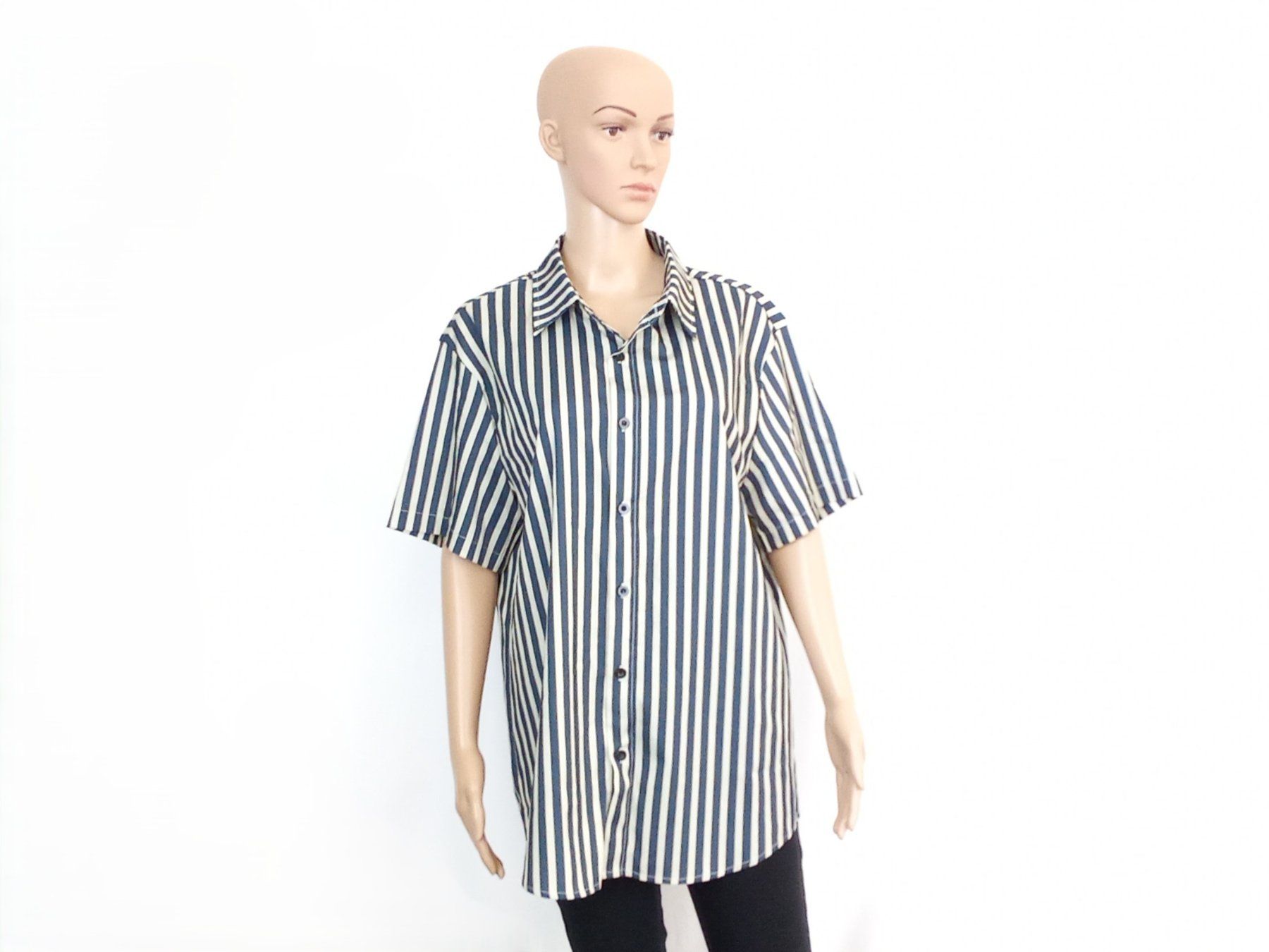 Shein Camicette: 2er Set Damen Sommer Kurzarmhemden Gr. L – Usato da Pratteln venduto da Restwert_Pratteln