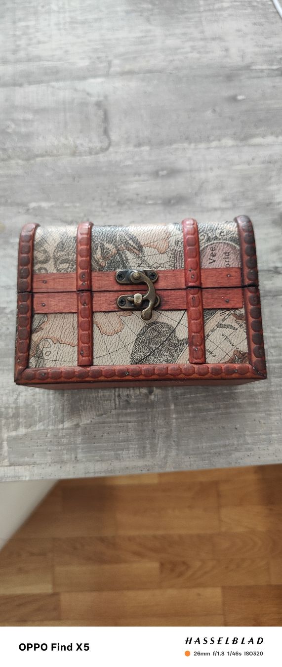 Cassapanche: Kleine Vintage Schatztrue – Nuovo (secondo la descrizione) da Unterentfelden venduto da igs_nj72