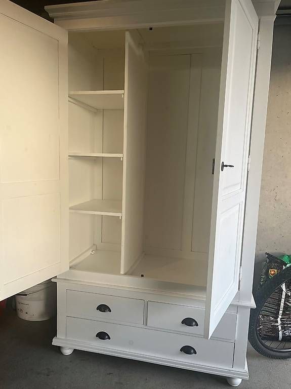 Schränke: Kleiderschrank, Kasten, Opsetims – Gebraucht aus Lausen von DS1965 1