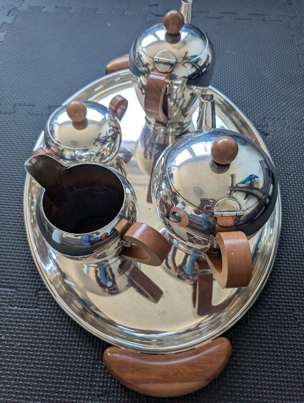 Alessi Set di piatti: Alessi set the caffè avec plateau – Usato da Adliswil venduto da heiserhorn