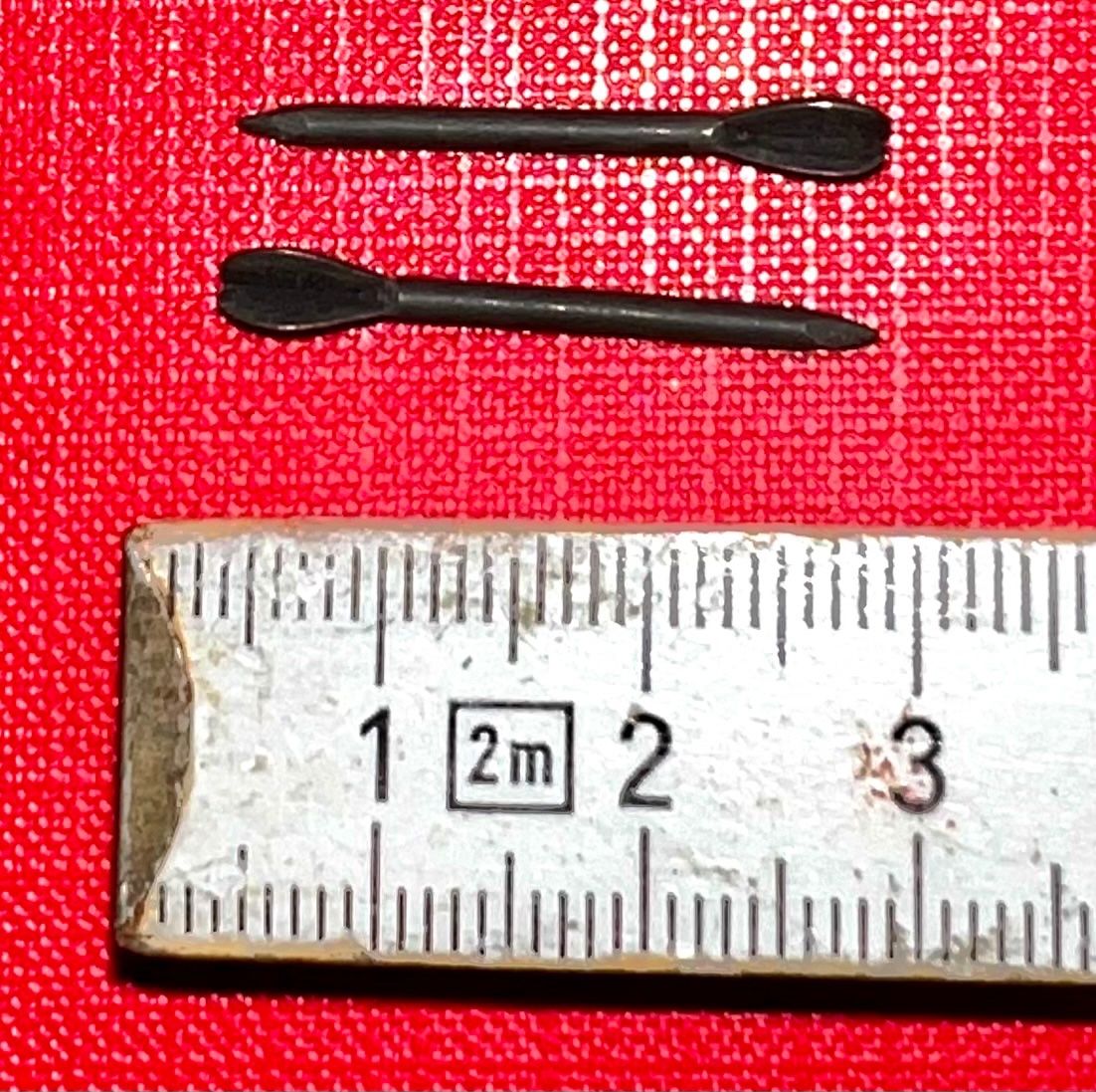 Freccette: 2 Flèches fléchettes Dart Pfeil époque Vietnam – Usato da Nyon venduto da 65d45 2